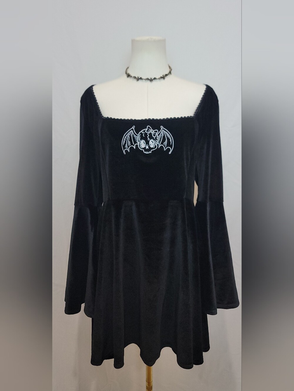 Dills Kill Widow Burial Ground Velvet Mini Dress, Size XXL